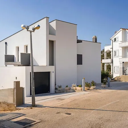 Modern, 2 Bedroom Apartament Hvar Town