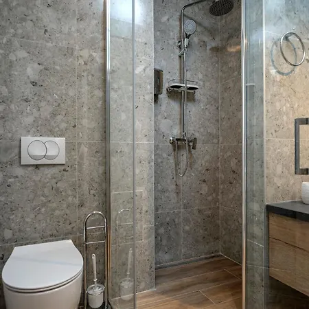 Modern, 2 Bedroom דירה