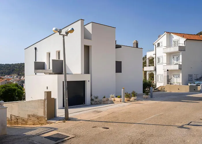 Modern, 2 Bedroom Апартаменты Хвар